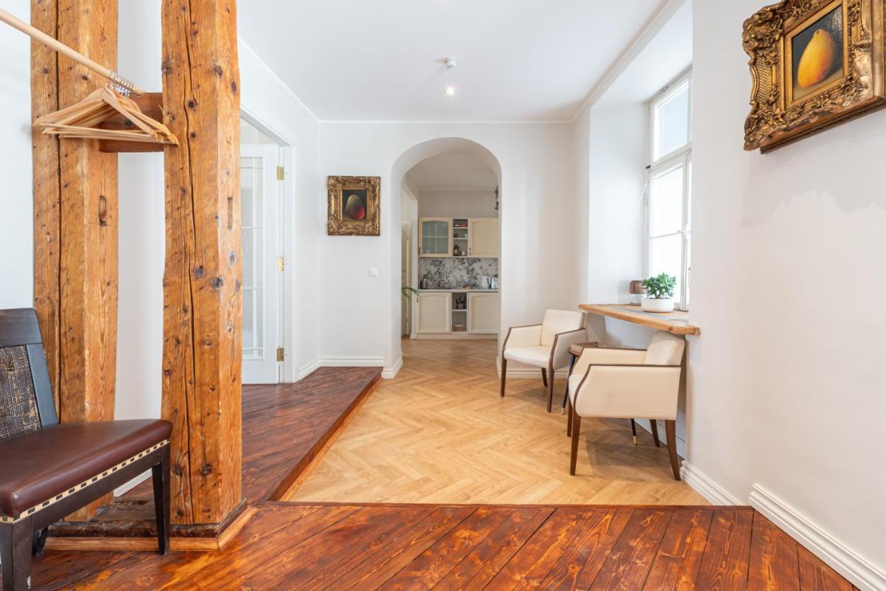 Old Town - Boutique Hall Square Apartment Tallinn Dış mekan fotoğraf