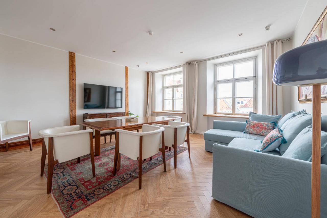 Old Town - Boutique Hall Square Apartment Tallinn Dış mekan fotoğraf